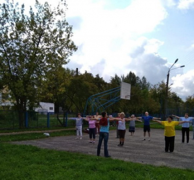 Лето на спортивных площадках.