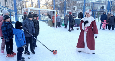 Новогоднее спортивное мероприятие на катке